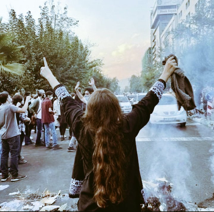 Kasra_Ha's tweet photo. I’m distracted. I’m spacey. I’m anxious. I get overwhelmed and cry from time to time.

Iranian people, Iranian women, my people, have been in the streets for days and nights getting beaten up, tear-gassed, and shot. https://t.co/YKvS0sxqPY