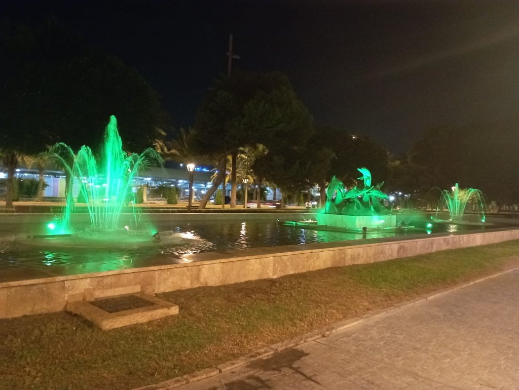 AEPMI's tweet photo. #Almería #Spain fuentes del Parque Nicolás Salmerón #lightupformito #mito #wordmitoweek https://t.co/tp0QGQPTj0