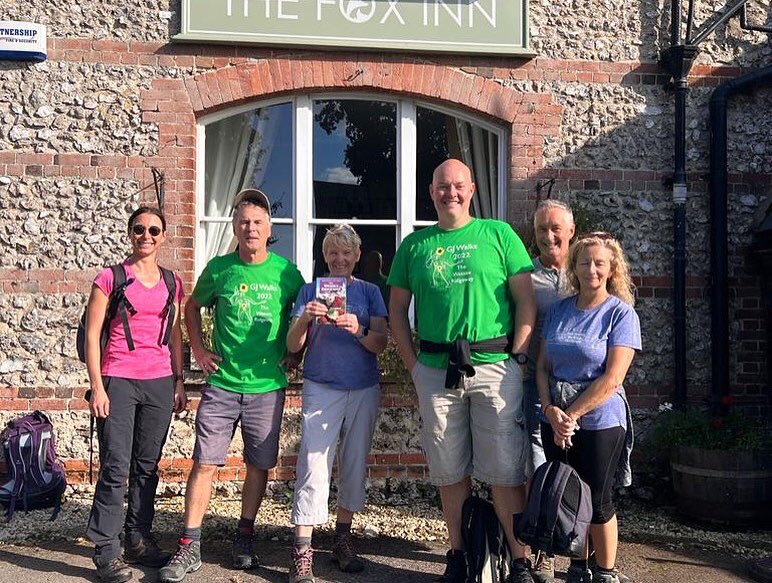 GJwalks's tweet photo. Wessex Ridgeway - what a team! Smiles and sandwiches #gjwalks #onenbt https://t.co/AP0JQFQKnc