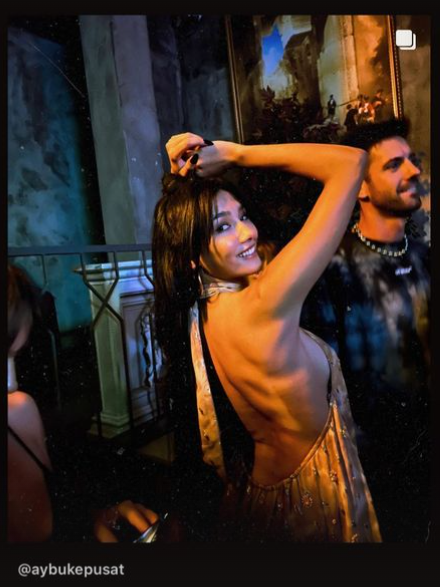 WaterlilySan's tweet photo. Hold up ... is that Serkay?!?!?! Serkay was at the party?! My #GunAl babies.... I love Aybüke's penchant for collecting friends from most of her dizis. It's a beautiful thing. https://t.co/qMWIg19obp