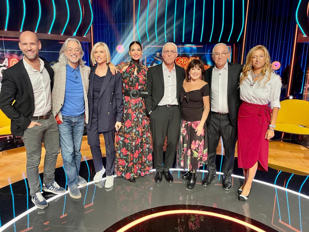 La1_tve's tweet photo. En unos minutos empieza 'La Gran Confusión' y viene cargado de invitados, humor, y una pizca de reflexión sobre si la pareja tradicional está en crisis.

¡No os lo perdáis! Con Xavier Sardà (@XavierSarda_) y toda la tropa #ConfusiónPareja

 ⭕DIRECTO: https://t.co/eGcuDv9QhY https://t.co/XKFZr9IDun