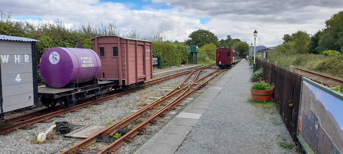 AllanBlackSteam's tweet photo. A nice visit to the Welsh Highland Heritage Railway today in Porthmadog,  Wales, worth a visit and ride. https://t.co/lh5Nsi8Khw