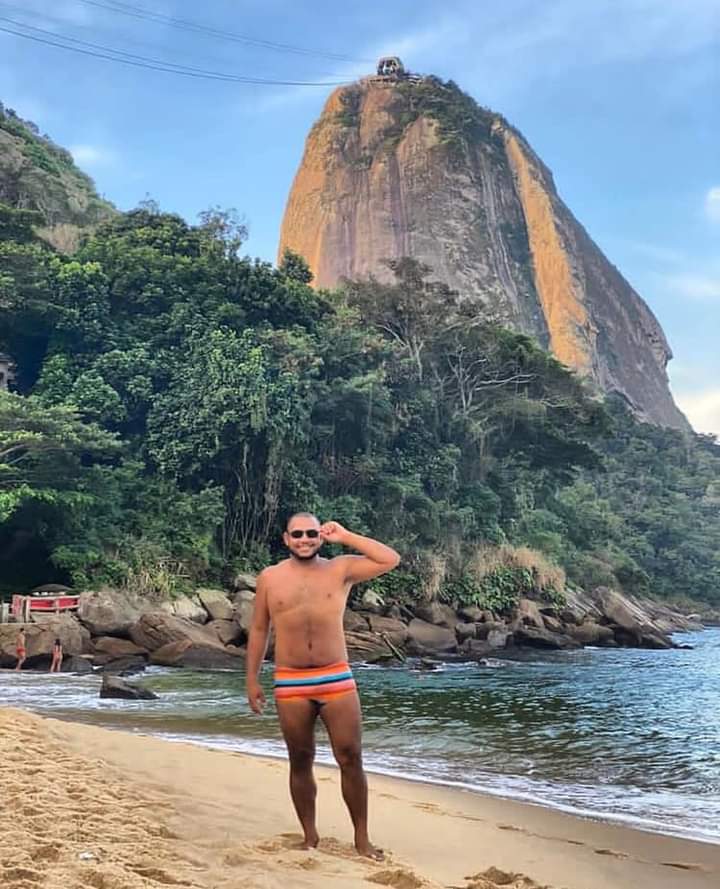 Luuansanttos22's tweet photo. Tudo o que somos ou seremos nessa vida só depende de nós mesmo é mais ninguém ✌🏽.
.
.
.
.
.
.
.
.
.
.
.
.
.
#paodeacucar #urca #riodejaneiro #praia #lazer #diaℓindo #sol #ursorj #ursoslindosdobrasil #cariocando #morenoiluminado #gordinhogostoso #sexy #vivendoavida #sendofeliz https://t.co/7UubOqFPe4