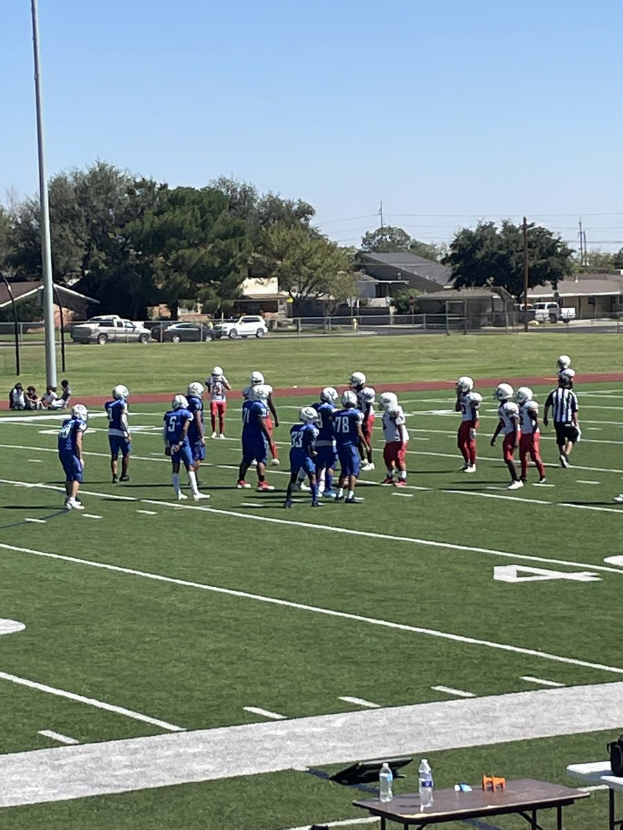 Bonham_AVID's tweet photo. @BonhamOwls 8th grade A Team with their 1st victory at their home field today 18-6! #BonhamOwlsFootball https://t.co/S9D9LHyalT