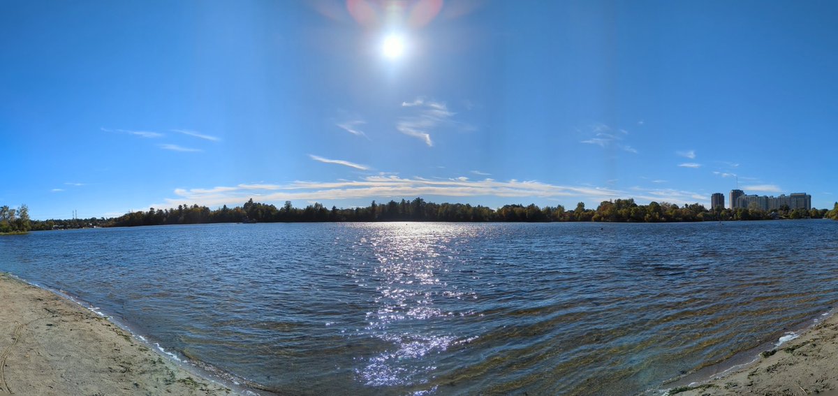 StephenLau_GC's tweet photo. What a gorgeous day to cycling along the Rideau Cannel this afternoon and #Ottawa is such a beautiful city. https://t.co/TxG15JqaZV