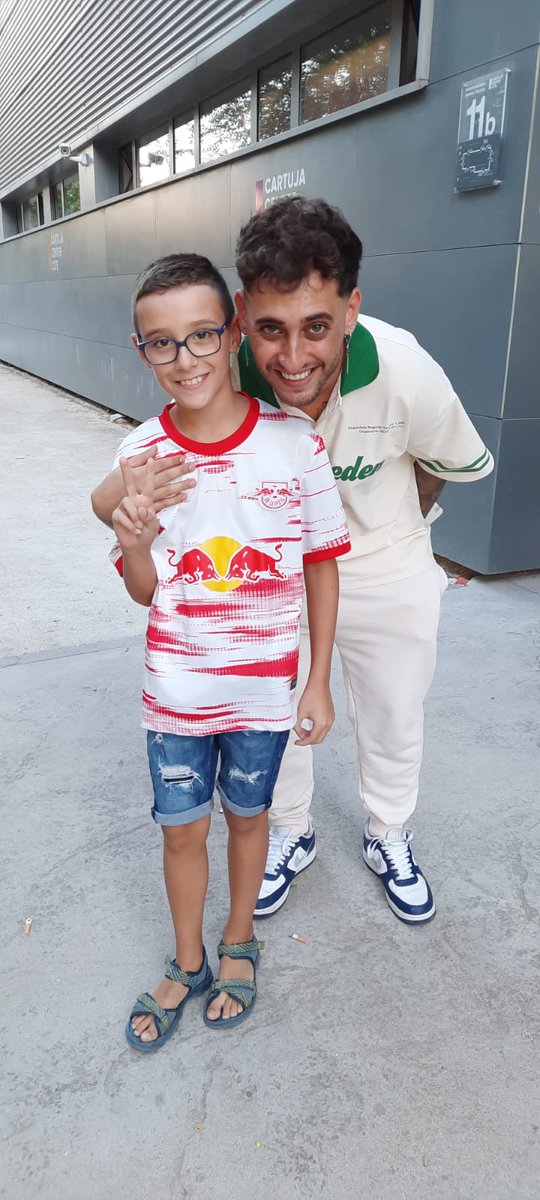 <a href="/FMSEspOficial/">FMS España 🇪🇸</a> <a href="/blonstark/">Blon</a> mañana en la firma te regalaré el tuyo, así seguro no te vas con las manos vacías de Sevilla y cumplo lo prometido jajajajaja (ojo mis papas me ayudaron ee)