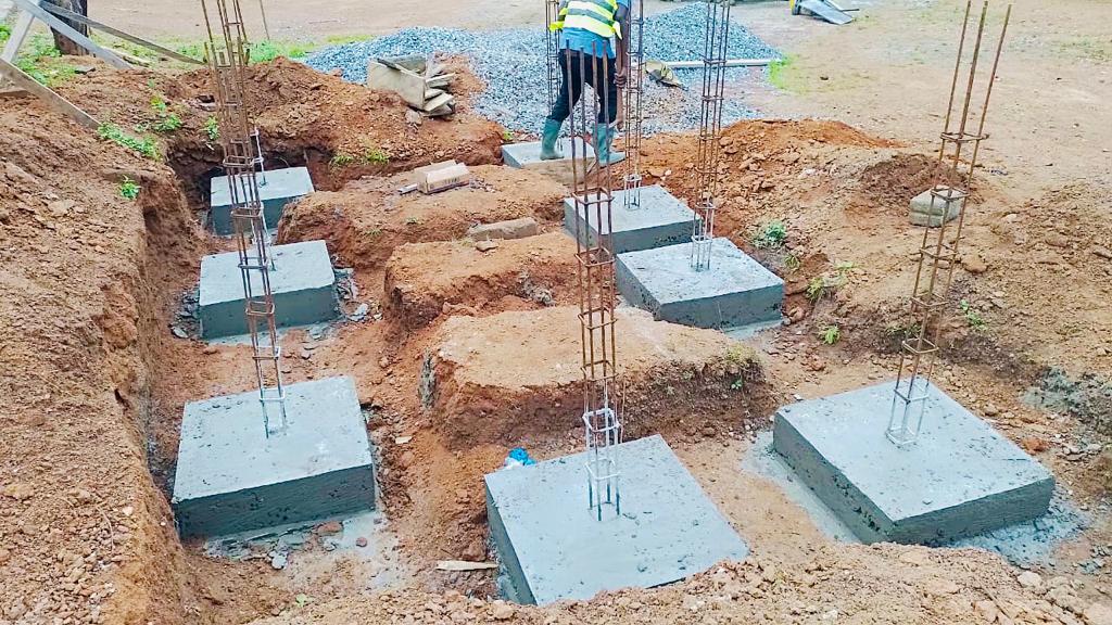 beksfel's tweet photo. We are always excited to share the progress of our works with you. Yes, because we give nothing but the best 
Ongoing is our Column footings and strip Foundation for gate house

#beksfelconstructionsltd #constructionproject  #buildingyourvision #ConstructionIsLife https://t.co/onqkuHSzCU