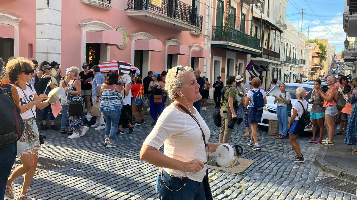 ElDeIsabela's tweet photo. ¡Calle Resistencia AHORA! ¡Lleguenle! ¡Pal carajo @lumaenergypr y pal carajo @GovPierluisi! https://t.co/1blkOuaWFY