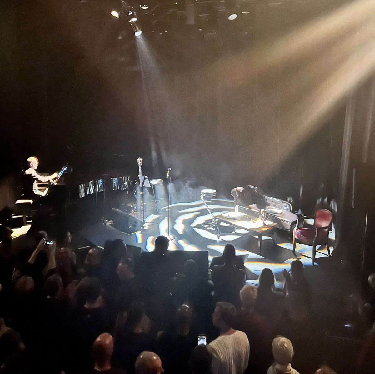 Ce soir c’était la dernière mais c’était vraiment comme la toute première fois. Merci <a href="/JeanneMasNews/">JEANNE MAS</a>. #love