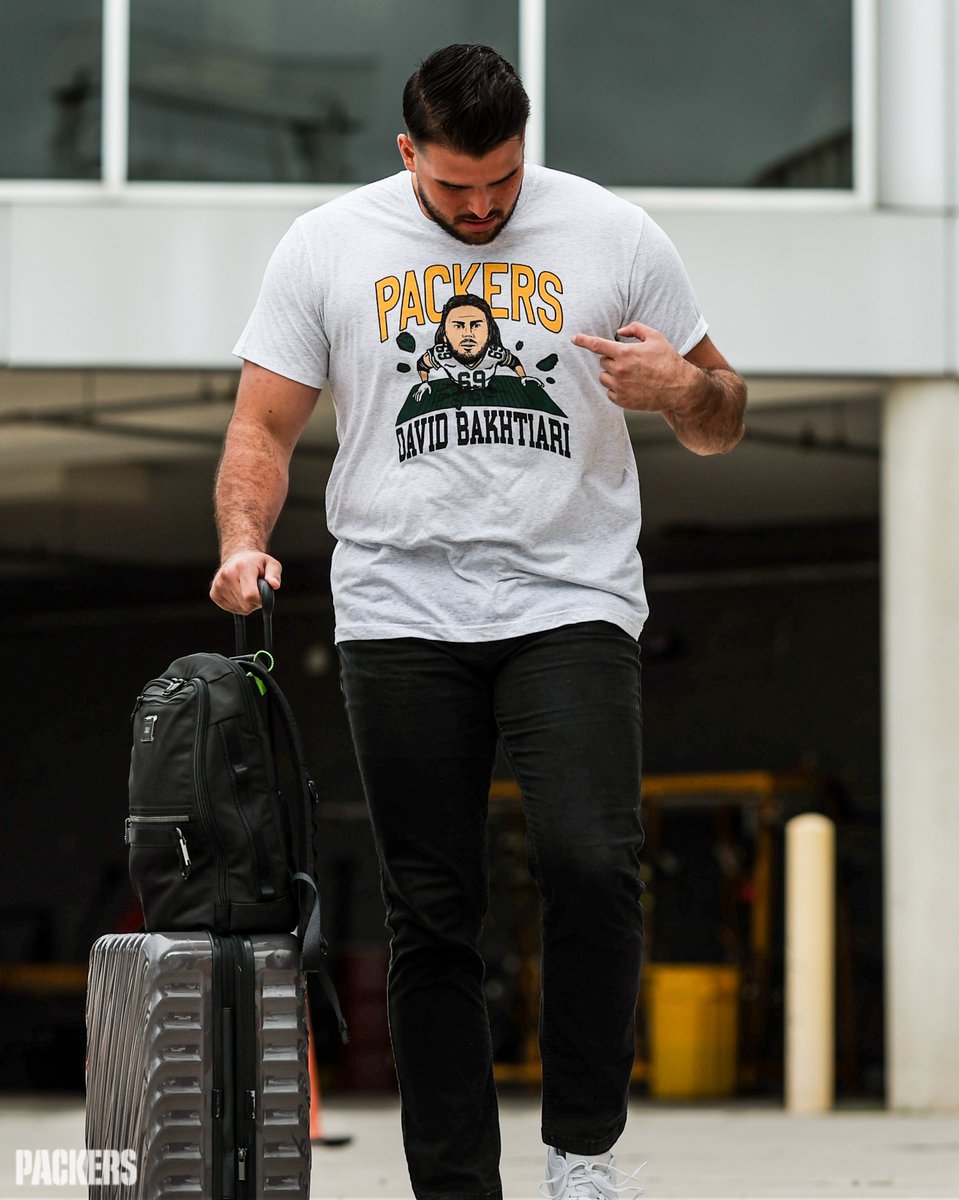 packers's tweet photo. Big @DavidBakhtiari fans!

#GBvsTB | #GoPackGo https://t.co/mLgxOqHosT