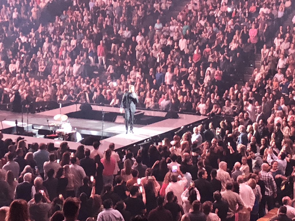 SAN2JFK's tweet photo. Awesome 2 concerts 👏🏼🎶 in a week. Wednesday Michael Bublé (Pechanga Sports Arena) w/Lorena &amp; Friday ABBA (Hollywood Bowl) w/Vero, Kim &amp; Tania https://t.co/j5GXjV3jnc