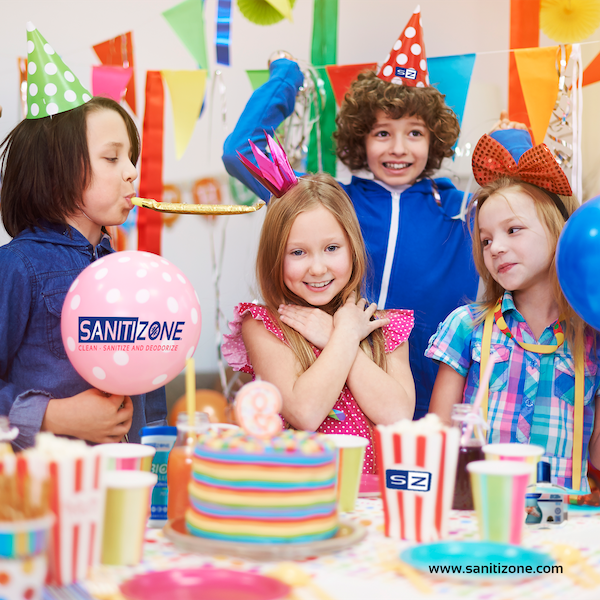 Tu encargate de disfrutar cada momento y nosotros de cuidarte 🥰 😍 😍  tu mejor aliado SANITIZONE 

#desinfectantes #limpieza #productosdelimpieza