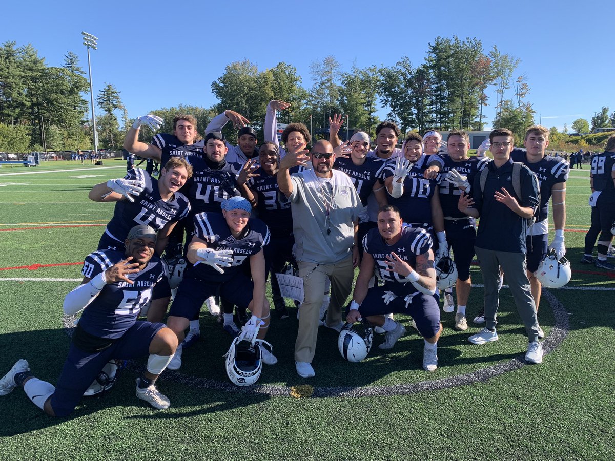 CoachJoeAdam's tweet photo. Grit, Determination…TEAM! 4-0! #BCM https://t.co/ljwFtp4FLQ