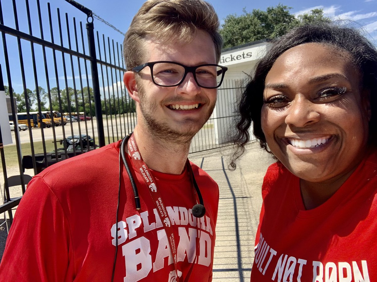 PrincipalAuntie's tweet photo. @SplendoraHigh Band did a great job performing at Stallworth Stadium in Baytown, Tx. Next, I made my way over to New Caney to show our AFJROTC cadets some love at competition. Thank you students &amp; directors/sponsors for being great despite the heat. #ProudPrincipal #ALLGROWTH https://t.co/MnJLEOMUOE