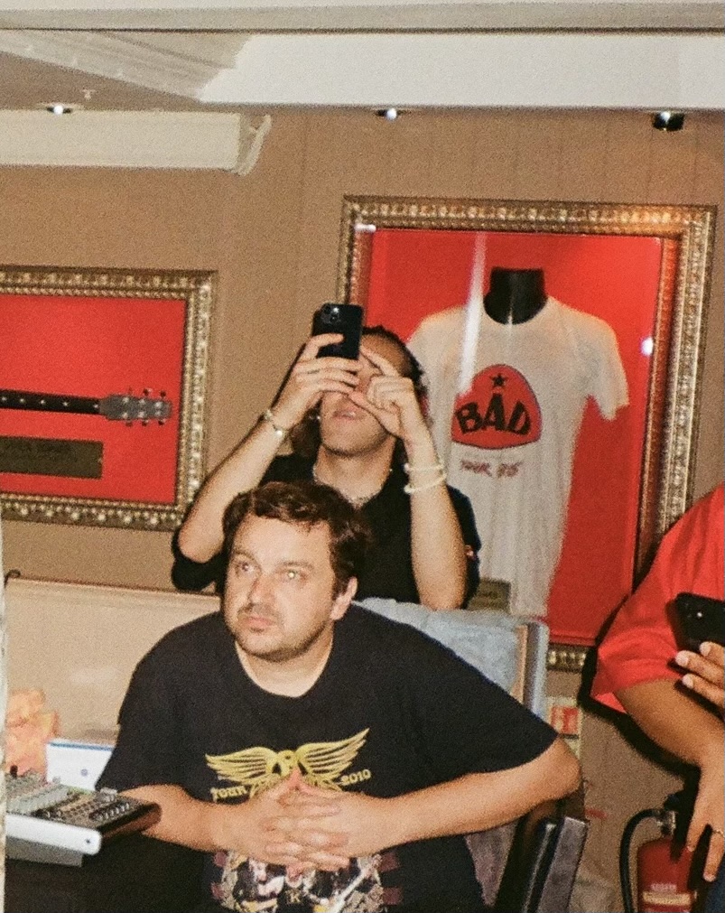 Awesome Vibe ⚡️🤞🏾