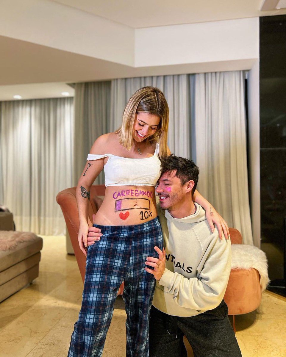 centralreality's tweet photo. Após anúncio de gravidez, Eliezer revela que não vai morar com Viih Tube: 

"Eu quero participar de tudo, quero estar presente em todos os momentos. Mas morar junto, ainda não. Não vou me mudar pra casa dela, nem ela pra minha" https://t.co/DvwqNeahIq
