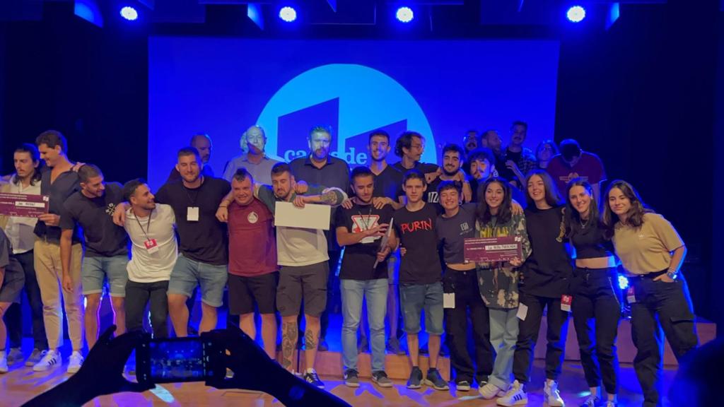 ToniBosch_'s tweet photo. Donem el primer Premi Talent Jove Estrats (una gravació en estudi professional) a La Niña Paracaídas, la guanyadora del 3r Concurs de Bandes emergents de @casesdelamusica.
Amb aquest premi donem suport des del @CCSegria a la música jove de Ponent.
Enhorabona a tots els grups!👏🏼 https://t.co/cUET67AoFc