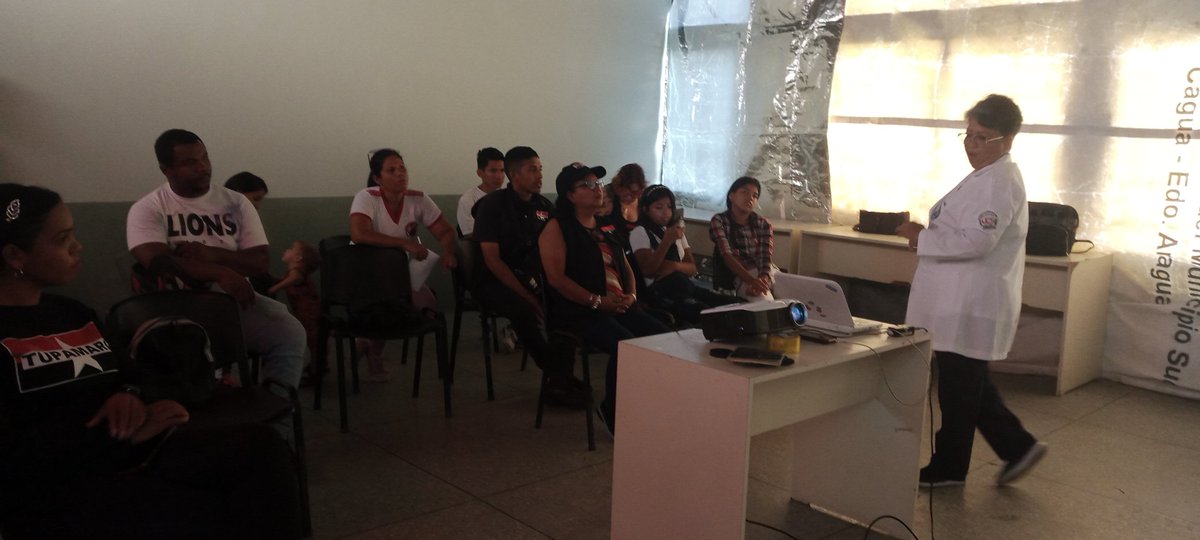 MrtGirardot's tweet photo. Nuestra Brigada Médica Tupamaro dictó taller en el Mcpio @CaguaRebeldeMRT de Planificación Familiar y Educación Sexual educando a la #JuventudRebelde rompiendo con los tabús impuestos por la sociedad capitalista.
#LaEraRebelde https://t.co/j3VPtqZoy6