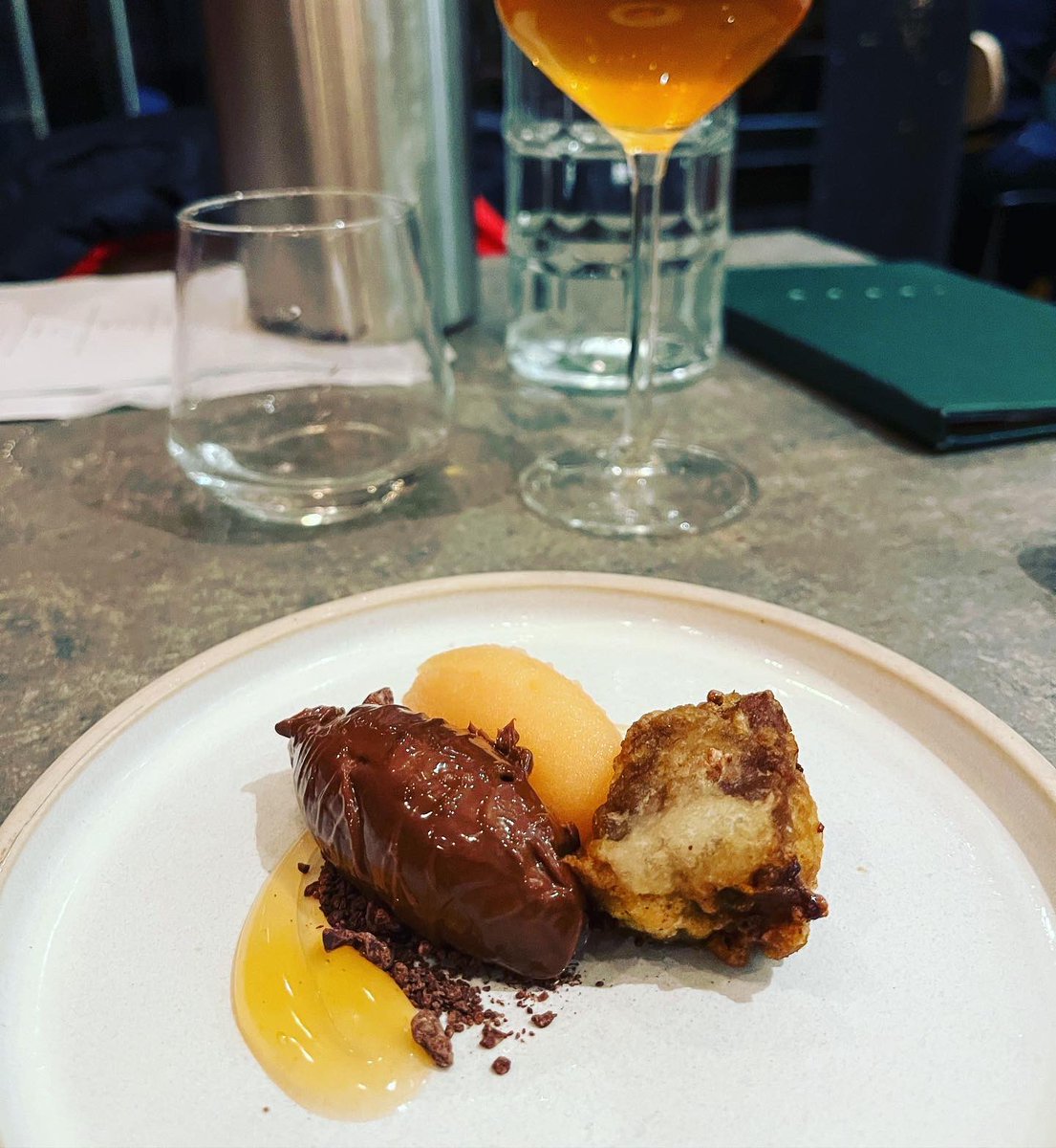 KEHaddrell's tweet photo. Amazing meal #beat6 tonight. Cheese and chips and deep fried Mars Bar… heaven will taste of these…
Celebrating friendship 💜 https://t.co/WY5V3mYFk7
