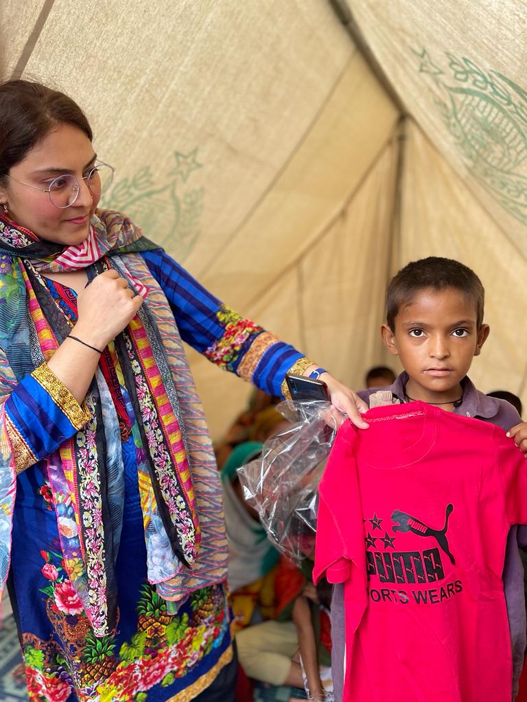 Al dua foundation 
today I distributed clothes and books  in flood needy kids .my little struggle make a big smile on little future stars they want education .education is the basic right of these kids. <a href="/FaryalTalpurPk/">Faryal Talpur</a> <a href="/BBhuttoZardari/">Bilawal Bhutto Zardari</a> <a href="/SindhCMHouse/">Sindh Chief Minister House</a>