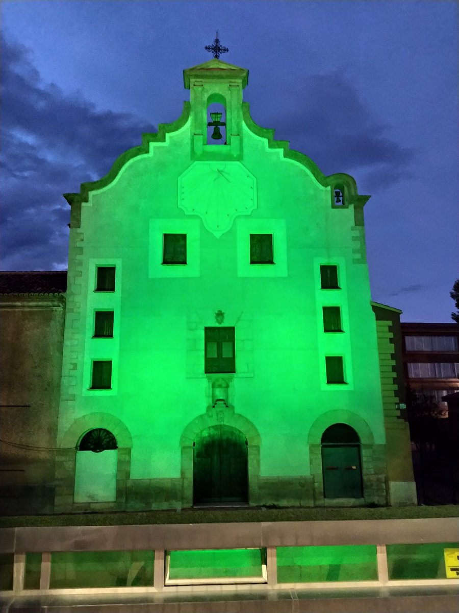 AEPMI's tweet photo. Iglesia de San Francisco #Yecla gracias! #lightupformito #wordmitoweek #wordmitodiseasesweek @MitoAware https://t.co/HnO7GuiEHY