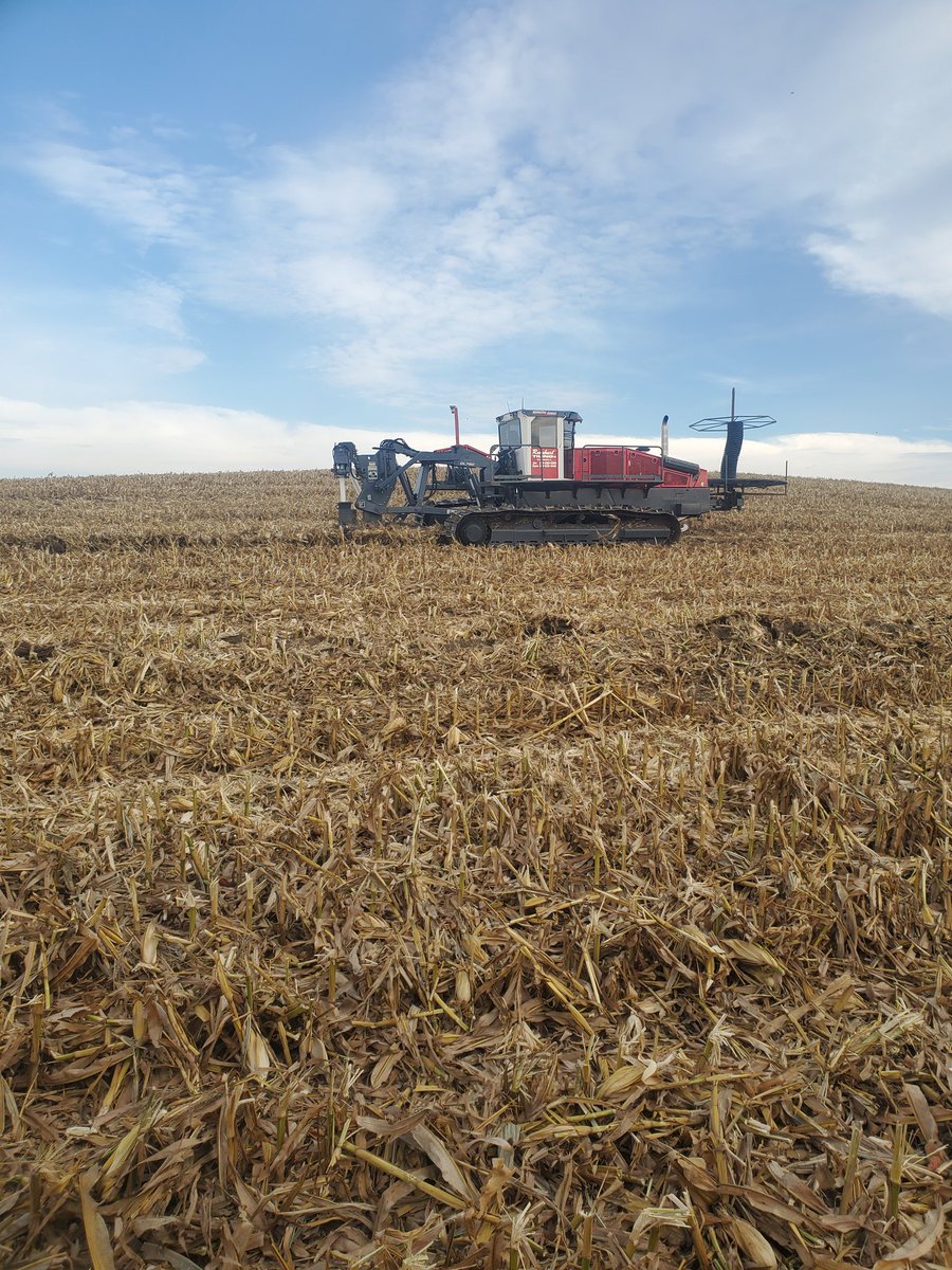 Tiler_Schaef's tweet photo. Out of tile in the field. Guess that's a good place to call it a week.  #tile22 #springfieldplastics https://t.co/nzCwlyTNYq