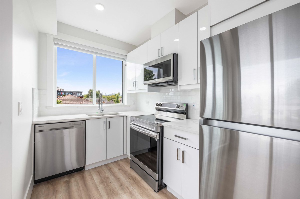 VANCOUVER Realtor® Prompton Real Estate Services tweet media
