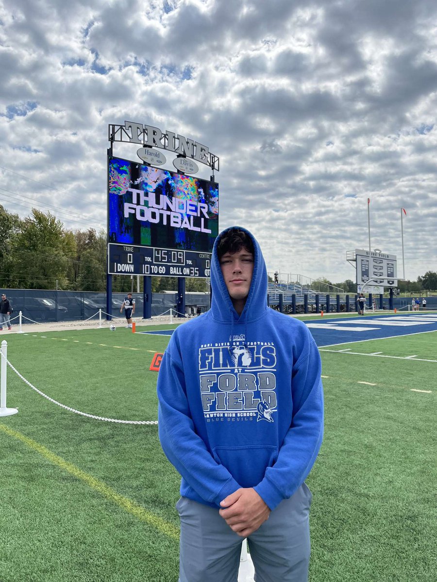 CosbyCarter's tweet photo. Great gameday visit @TrineThunderFB! Thank you @CoachRRiley and @CoachAbbs for having me! https://t.co/Q494jaUom2