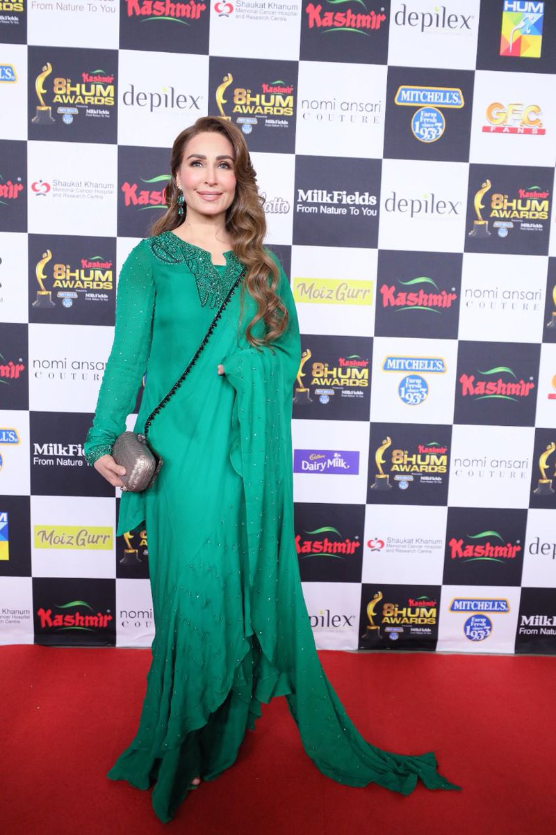 thestyleforward's tweet photo. @ReemaKhanOff
#Reemakhan at the red carpet of #HUMAwards #8thHUMAwards #HUMTV #HUMPR #AwardsShow https://t.co/M1rPVFqCTF