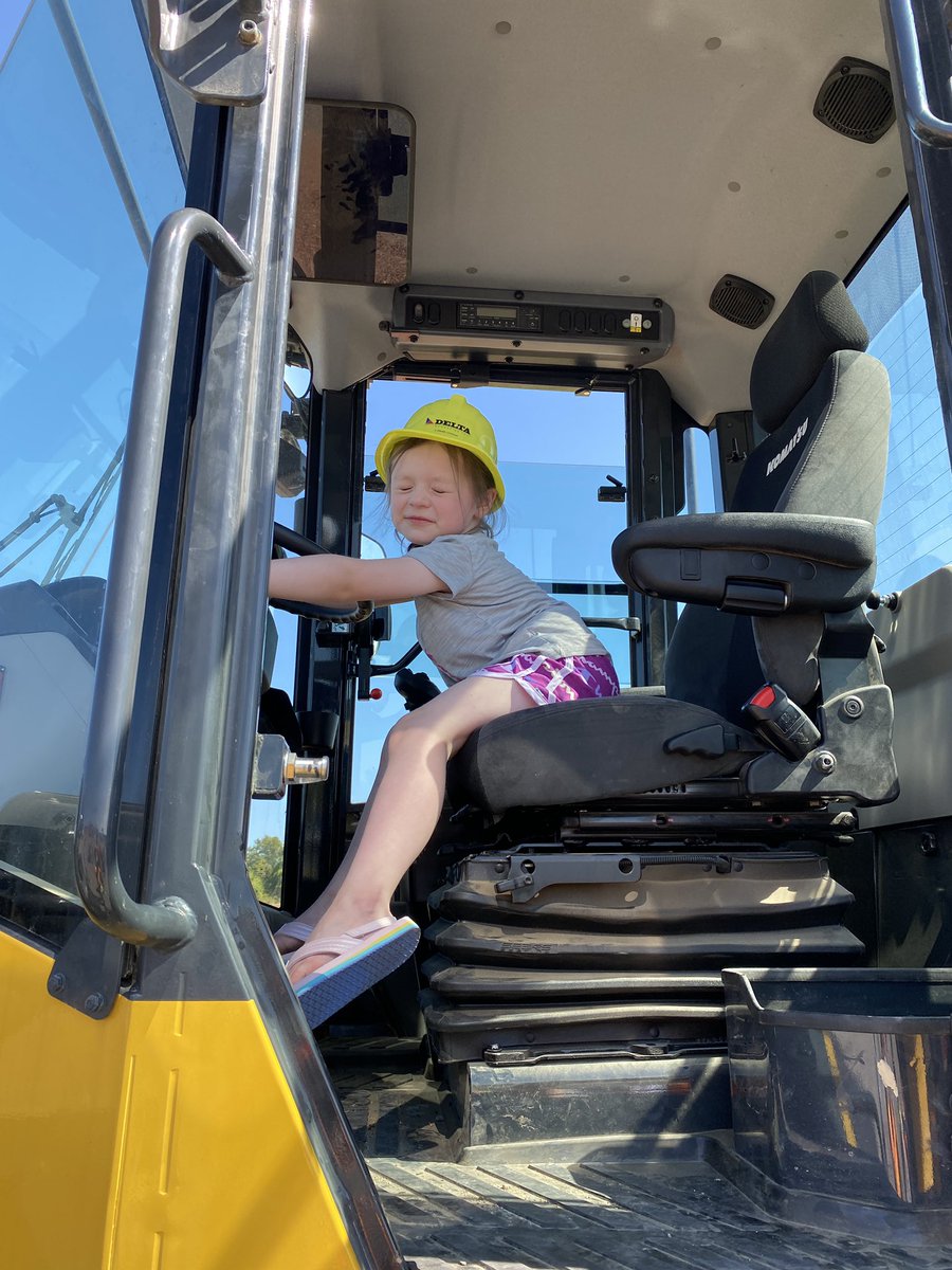 DeltaCompanies's tweet photo. We had a really great time at todayβs Touch-A-Truck hosted by Cape Girardeau Parks & Recreation at Shawnee Park.
Here are a few more photos of some of the folks who stopped by our display.
#TouchATruck #DeltaROCKS #DeltaCos #CapeGirardeau #HavingFun @cityofcape https://t.co/k5r26EuHMw