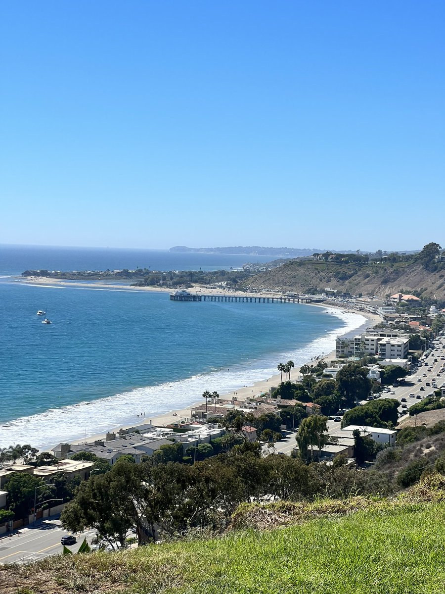 miss_nightowl's tweet photo. the third installment of the American Express and Equinox Platinum Series.
A full day of meditation with Vishen, opened by a relaxing sound bath hosted by 5 Sense Collective at a luxe villa in the hills of Malibu ๐
Project Manager: me
#projectmanager #PMbae #AMEX #Equinox #HS https://t.co/M9KiIDTENI