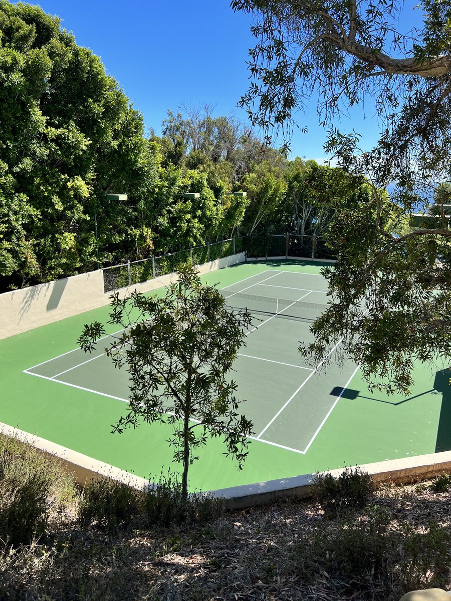 miss_nightowl's tweet photo. the third installment of the American Express and Equinox Platinum Series.
A full day of meditation with Vishen, opened by a relaxing sound bath hosted by 5 Sense Collective at a luxe villa in the hills of Malibu ๐
Project Manager: me
#projectmanager #PMbae #AMEX #Equinox #HS https://t.co/M9KiIDTENI