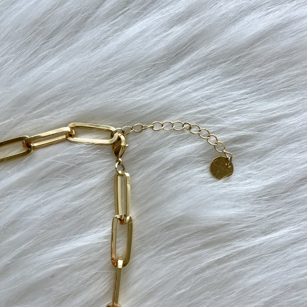 ROSIER_Jewelry's tweet photo. 18K Gold Plated Pearl Charm Necklace 🧡   - 18k Plated Gold Stainless Steel - Smile Face Charm - Fresh Water Pearl Charm - Paperclip Chain

🛍SHOP NOW
https://t.co/jLT8mJoL69 

#necklace #goldnecklace #pearlnecklace #goldjewelry #18kgold #ゴールドアクセ #パールアクセ https://t.co/BRnL39XhPL