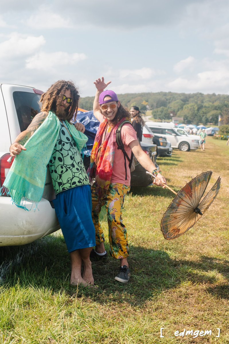 _edmgem's tweet photo. #edmgem : BRING THAT #DRIP BACK TO #WAKAANFESTIVAL.! 

#WAKAAN #WOOKERY #WOOKERY4LIFE #BASSBABY #HEAVYONTHEBASS #EDM #GEM #UMBRELLA #PASHMINA #WONKY 
#MULBERRYMOUNTAIN 

#MUYFRIO 

#CHILLMOMENTS 

#CHILLSTUDIOS [ #FILM | #MUSIC | #DESIGN ] https://t.co/j5Z3QqEv6q