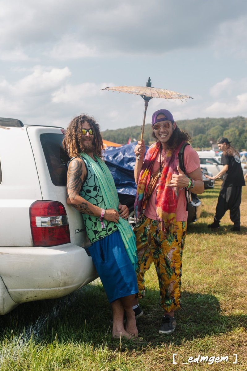 _edmgem's tweet photo. #edmgem : BRING THAT #DRIP BACK TO #WAKAANFESTIVAL.! 

#WAKAAN #WOOKERY #WOOKERY4LIFE #BASSBABY #HEAVYONTHEBASS #EDM #GEM #UMBRELLA #PASHMINA #WONKY 
#MULBERRYMOUNTAIN 

#MUYFRIO 

#CHILLMOMENTS 

#CHILLSTUDIOS [ #FILM | #MUSIC | #DESIGN ] https://t.co/j5Z3QqEv6q