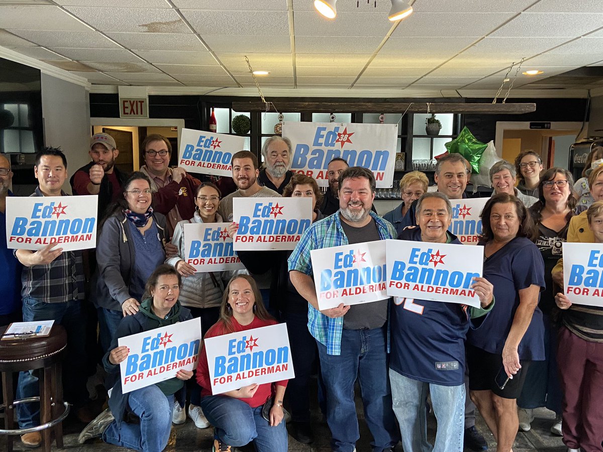 EdBannonNWChi's tweet photo. Thank to all for a big turnout for our first day of petitions. So inspired by the new people coming out. We’re going to do this together! #MotivatED https://t.co/KwfeXsJIPM