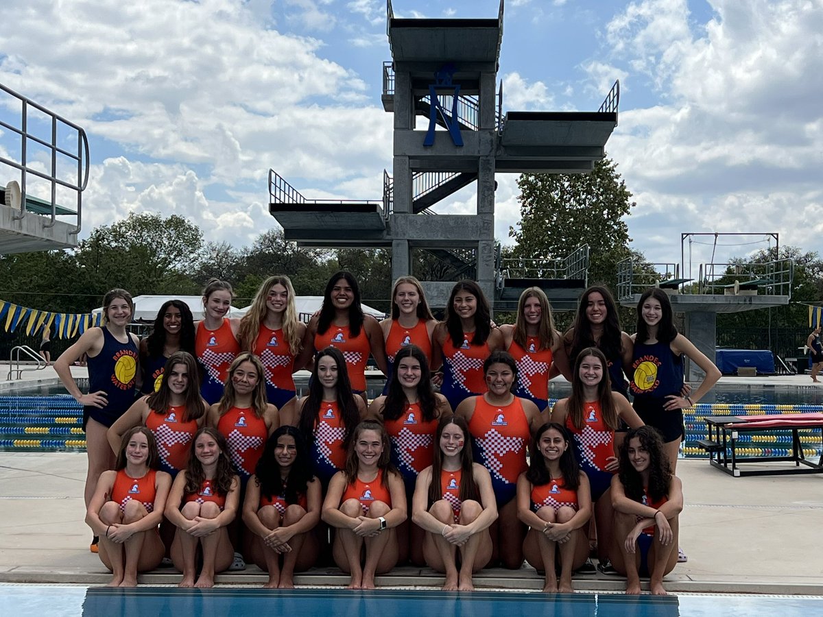 BHSAquatics's tweet photo. Another Saturday of Water Polo completed. 
Girls remain undefeated.  They had two big team wins against Champion &amp; Marshall. 
Boys faced a bit of adversity but stuck the the game plan to take the Win over Marshall. https://t.co/QtbGL652zj