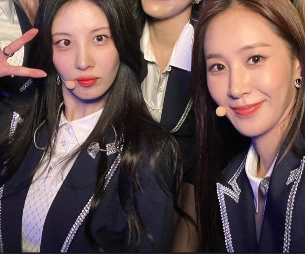 seosal2's tweet photo. #YulSeo #SNSD #SEOHYUN #Yuri https://t.co/vxWCflR02J