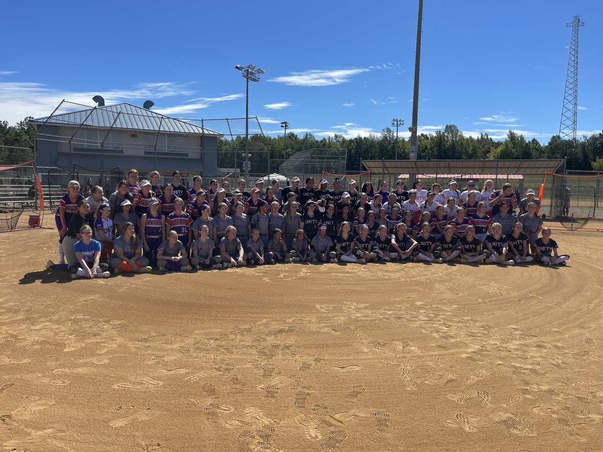 UnityRussel's tweet image. Day 1 of Unity Weekend in the books!!!  Love being a part of this special group!!! #UnitySoftball