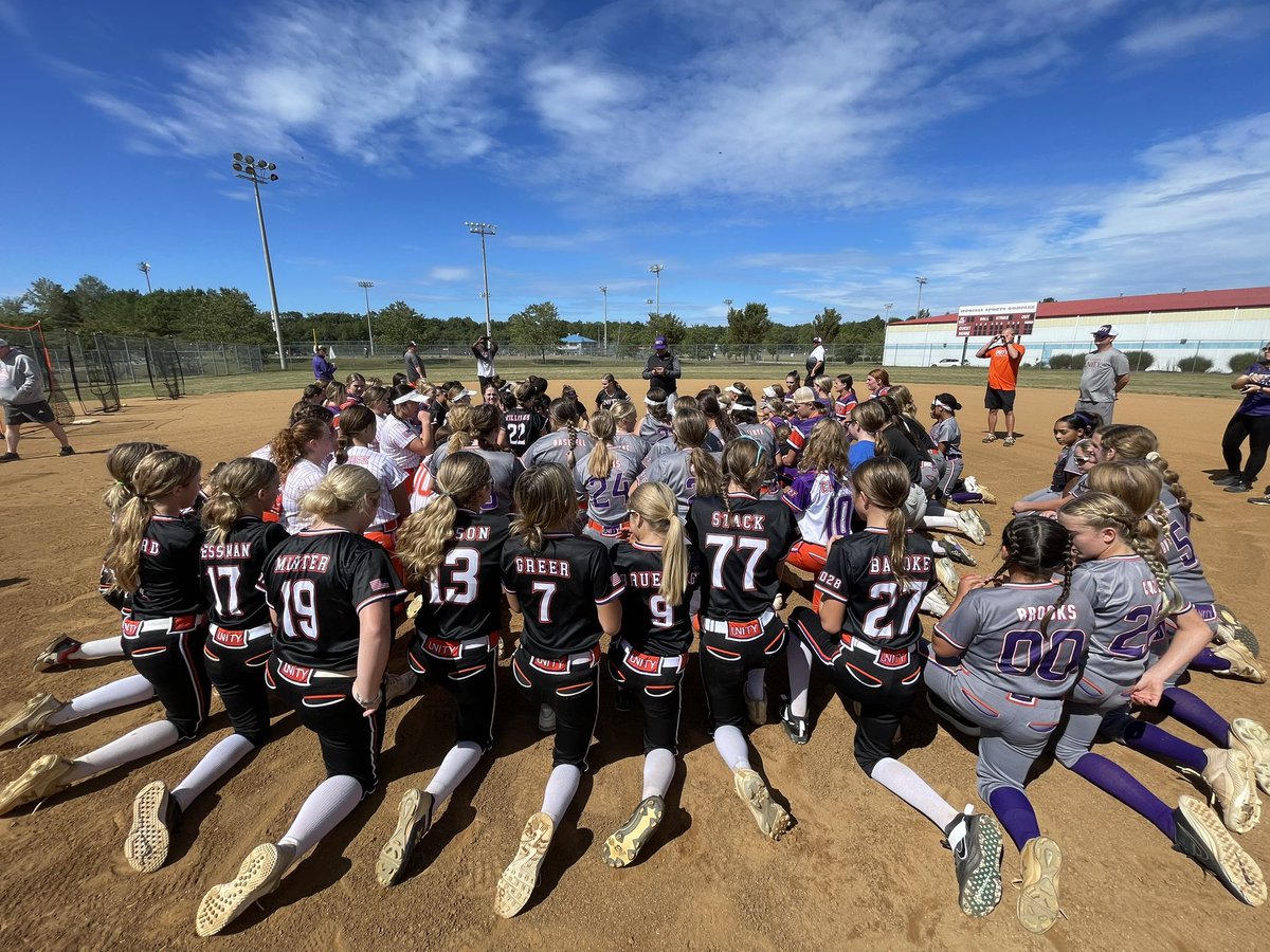 UnityRussel's tweet image. Day 1 of Unity Weekend in the books!!!  Love being a part of this special group!!! #UnitySoftball