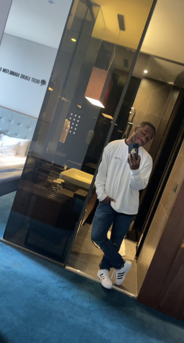 horthane's tweet photo. Cant decide where I’d rather live more Japan or South Korea, guess I just have to visit more places 🙏 https://t.co/kcun09YAZP