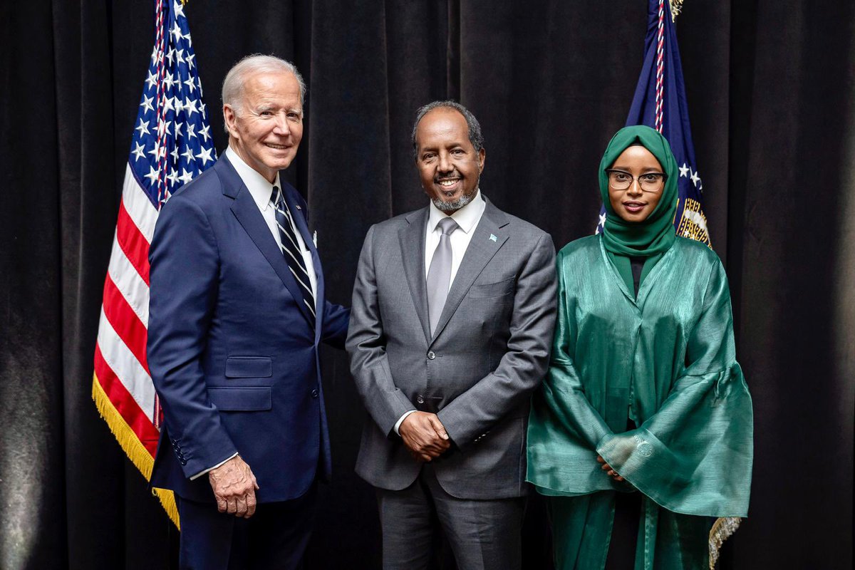 HassanSMohamud's tweet photo. I had the pleasure of attending the reception hosted by the @POTUS during the 77th Session of the UNGA Assembly.
The #USA is a strategic ally &amp; friend for #Somalia's development &amp; progress of whom we look forward to further enhancing our bilateral ties to advance regional peace. https://t.co/0izEn8rZm0