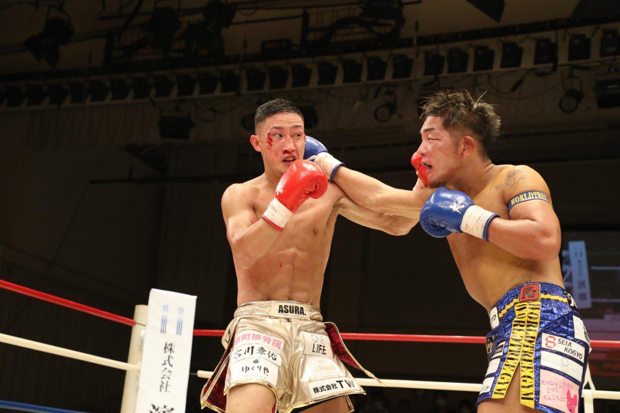 0805319's tweet photo. 負けたら終わりのトーナメントだと思ってずっと過ごしてきて、勝つ為にやってきたから悔しすぎて空っぽになる。
今日から地獄のようなキツい毎日、また強く何かを生み出していかないと。
対戦相手の弘輝選手ありがとうございました!
#k1wgp_pr
#krush141
#伊藤健人 https://t.co/5TpPRmlz3o