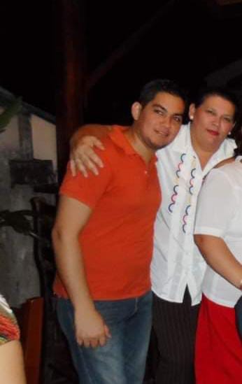 caltinoco5's tweet photo. @YaderMorazan @CNNEE #PoderJudicial te formaron y te dieron oportunides, tuvistes tanto pero tanto tiempo coyoteando, el sabor del poder y ahora salis como el gran "Jurista" acribillando a la institucion que por años te sirvio y te servirles, nunca en años viste nada Shakiro Que verguenza, Que verg.. https://t.co/rlVsuJpBwZ