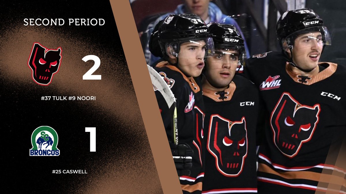 WHLHitmen's tweet photo. We have the lead after 40!
Shots are 21-12 Broncos.
#GoHitmenGo | #CGYvsSC https://t.co/R64lrKO1SW