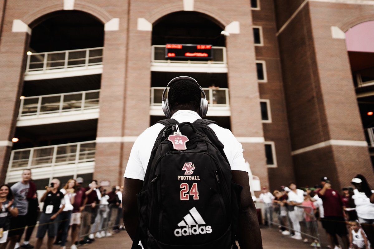 Eagles in the building. 🦅