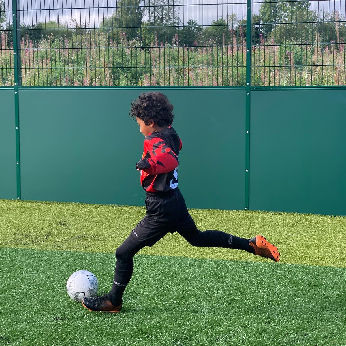 FutureCityfc's tweet photo. A great day of Football Development for our little 7’s 💫

Always learning ⚽️

#ManchesterYouthSuperLeague
@OTJFC95 
@YOSG_UK 
@burgerbaemcr (Instagram) https://t.co/hr6iSf3a7K