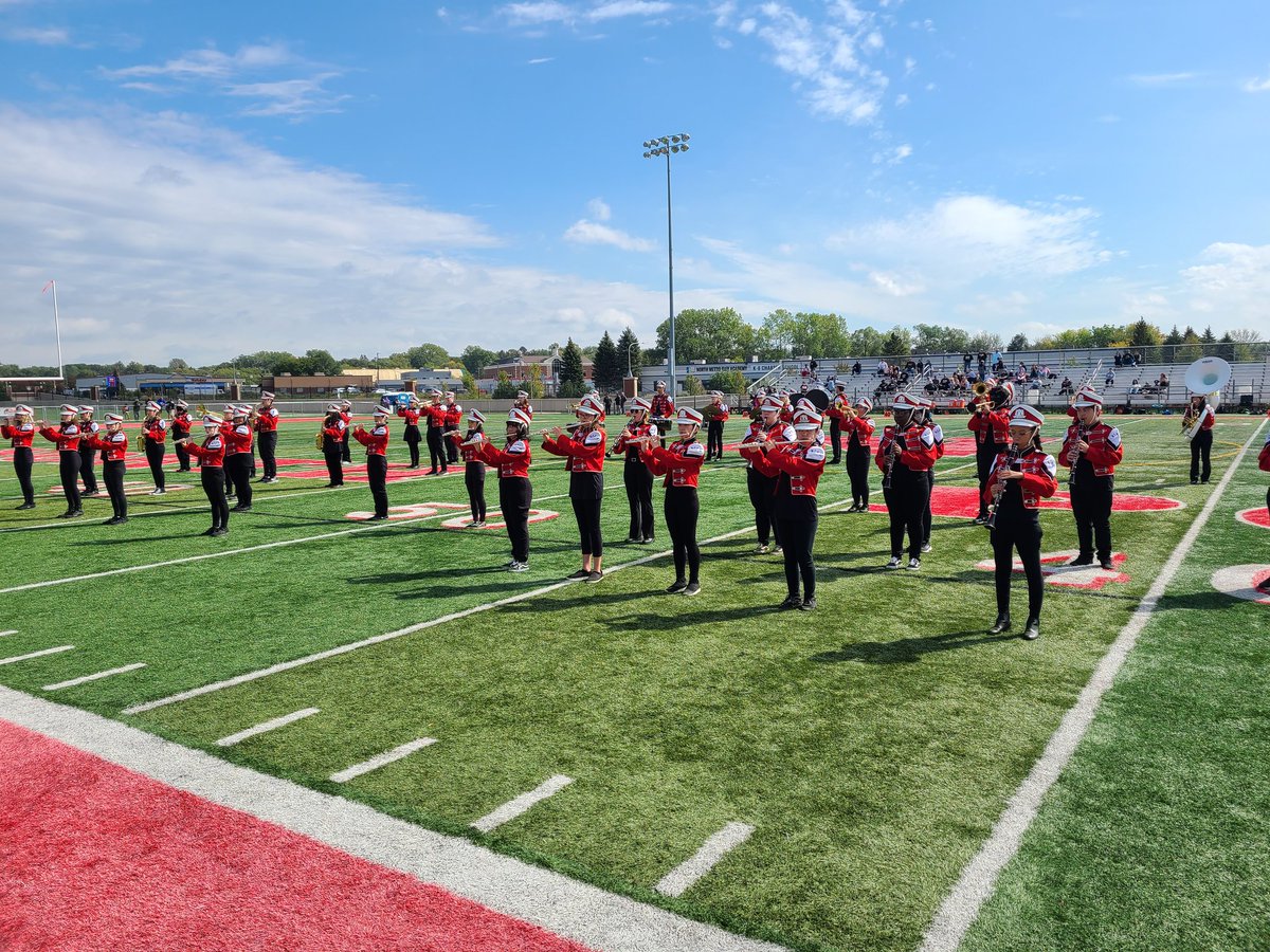 MrAHammerman's tweet photo. Our turn for halftime with the #SpotifyWrapUp
Incredibly proud of how the students performed on the field and in the stands today. Great way to spend a Saturday! #622Proud #BecauseMusic #SelfieWithTheBand #Support622Arts #MusicInTheOutdoors https://t.co/PykwmDfAE8