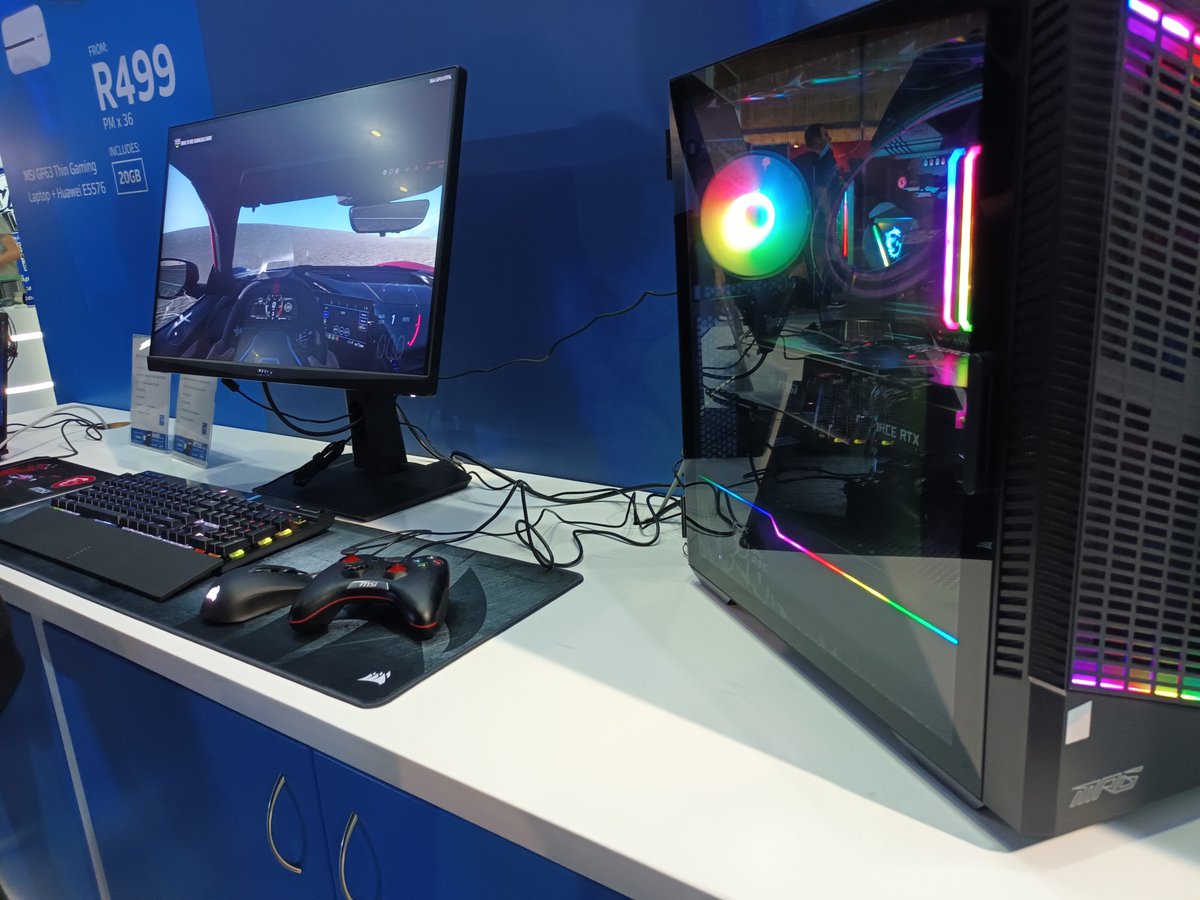 LeeOtherGuyZa's tweet photo. Have you seen the Giveaway PC at the Telkom VS Gaming stand at Comic Con. It is so cool π
@MSITweetsZA
partnered with
@VSGamingWorld
and
@TelkomZA
#PCBUILDPRIZE https://t.co/Qku3gn9HqJ
