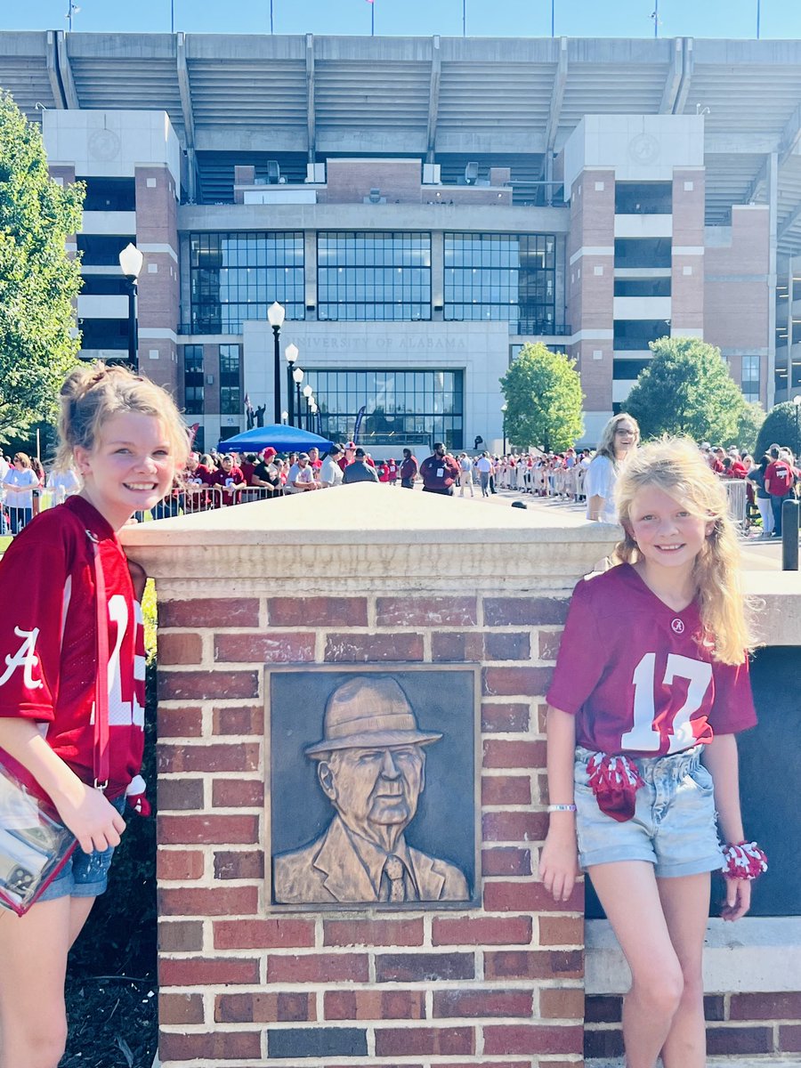 In T-town with my girls! Life is good today!